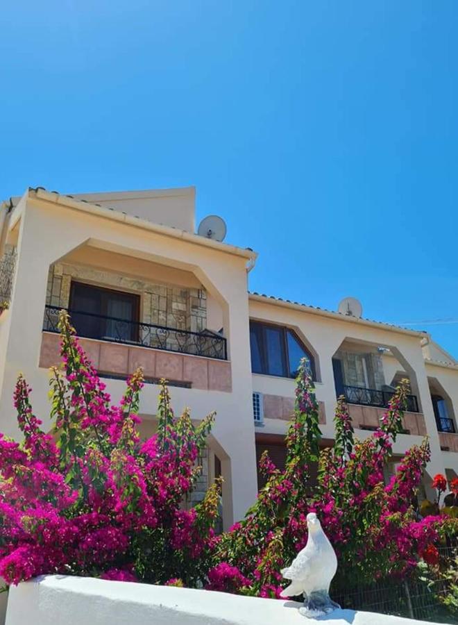 Loukia'S Studios And Apartments Paramonas  Exterior photo